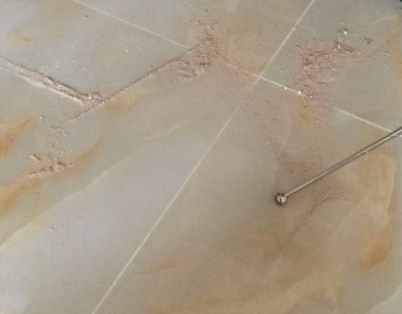 翁源瓷砖空鼓维修公司分享粘合剂选择不当在瓷砖铺贴过程中可能导致以下问题